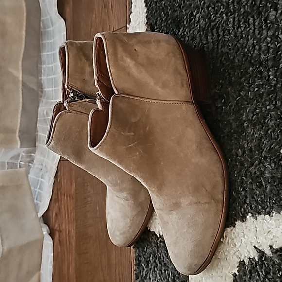Sam Edelman Shoes - Sam Edelman sz 7.5 tan gray suede ankle boots